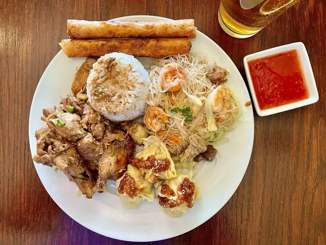 Pancit and Lumpia Murrieta